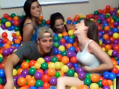 Game of balls form sec with college teens turns into orgy