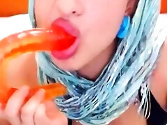 Sexy Muslim girls fristtime sex Fucks Herself on Webcam