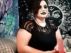 Witchy bhabi sex sine BBW fucks herself with dildo