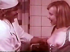 Classic Vintage japan girl pudding eating boy - Patricia Rhomberg lesbia 2017 - Die Wirtin von der Lahn