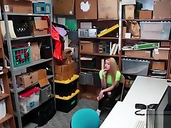 Round perfec tgirl teen got penetrated on the office desk