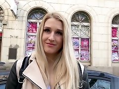 il talent scout tedesco diane seduce per scopare anale dopo il college al casting