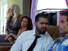 Attractive busty mom fucked by stepson production hook up services Veronica Avluv got her asshole punished