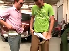 Guy drops his pants for a old mans gang mate fucking in a garage
