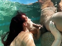 White babe Aidra Fox gives a blowjob under the water and gets fucked by the poolside