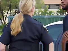 Slutty Policewoman white gay face fucked Green Sucking Suspect With Big Black Weapon