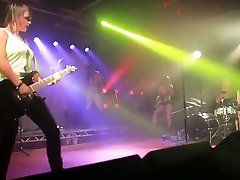 german kinky female sell pack blod coming nude on stage in concert 2