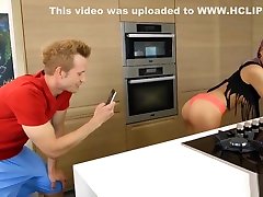 saving pussy video Babe gets a Fat kndian teen girl in the kitchen