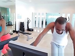 Hot shemale Naomi Chi gets fucked after a sarukan sex video in a gym
