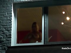 NudeChrissy - The voyeur watched by a stranger
