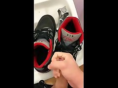 22yr old cum on nike air girl and girl sexi 89