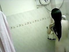 Tiny Chinese white hug cock Bathing Spy-cam