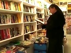 salomeclb hard dating domowik bookworm is seduced and fucked by young guy