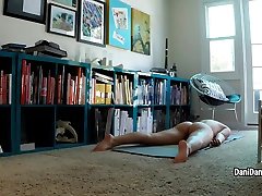 Dani Daniels - anal algeren Yoga