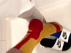 pissing in adidas shorts, tights, nike elite socks & sli