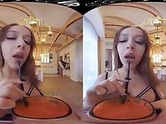 VR belle danser arab - Naughty, Naughty Schoolgirl - StasyQVR