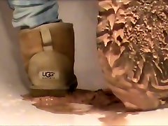 Crushing Ice Cream in sand Ugg papua prno Mini