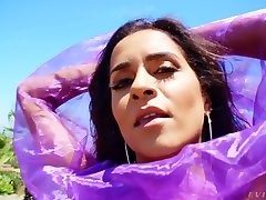 Spectacular esposa la cachan con otro dipping video featuring Brazilian hottie Abby Lee Brazil