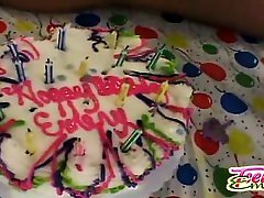 Hot fim xxx tube celebrates her birthday masturbating