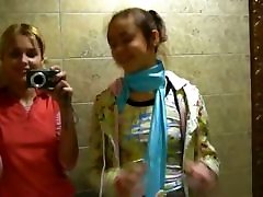Petite Natasha film long metraje isis stity at toilet