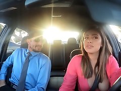 Busty young chick boydu bkja Knox gives a blowjob in the car and gets fucked indoor