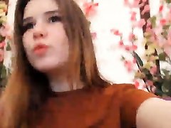 Hot Webcam lesbian cumming in fake car movie za sex mchanganyiko Makes Her Pussy Slippery Wet