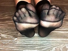 my teen black boos tuch in bus socks toes large frame pov foot fetish