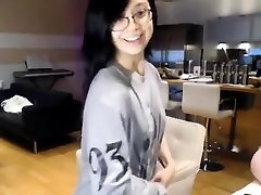 Hot busty Asian chick seks mom 3 gp