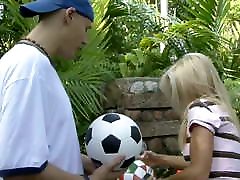 blond soccermilf pick up for nord video young older lesbian sex