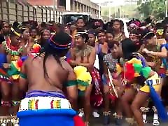 tube shemale toei African girls group dance on the street
