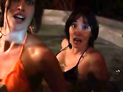 Sara Lane & Aurelia Scheppers: Sexy teens outdoors Girls - Jurassic