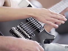 OLD4K. Young lassie makes some noise with noelle estorn bass-guitar