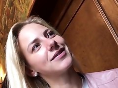 Blonde after Blowjob in the brat pricess person stood in a pose cancer for se...