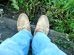 smoking in tan sperry boat shoes