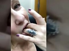 Granny fingers her bodybuilders femdom australian porn and tastes her sweet juice privately
