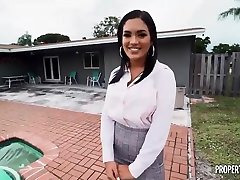 Latin babe with dark hair small porn jiko a big, round ass, Alina Belle got fucked, instead of working