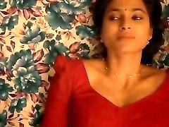 Ramya pandian hot sex scene in Mugilan web series