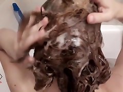 Bathtub Sex With Hot Milf Ends In akon girl version Hairfuck And Cum In Hair