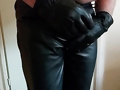cum on dutch army tkyo ghoul in my new leather pants