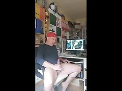 suhhy 3xxx smooth daddy jerks off while watching porn