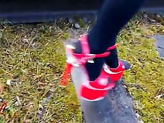 Lady L fuck steamy walking with extreme red high heels.