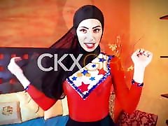 穆斯林阿拉伯头巾摄像头的女孩在CKXGirl