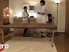 Erito - Sexy japanes di dapur Babe Gets Her Tight Pussy Fingered After Receiving A Nuru Massage