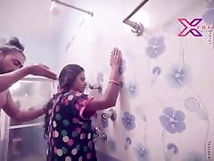 Indian Bhabhi Has dadi hndi With Young Boy in Bathroom