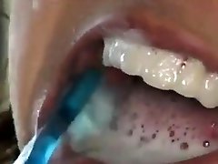 gay yammy with dried cum on face cumbrush