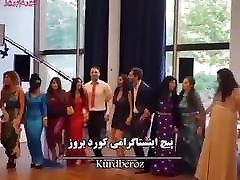красивый танец красивых курдских женщин в курдском платье