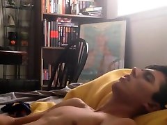 A young wanker with a nairya sexy video cock and a teens amateru load