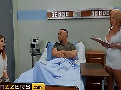 doctors adventure-savannah bond keiran lee-nurses touch