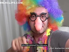 German: Carnival first time facking and squriting Clown Bangs Egirl! Sex-freundschaften - Mia Blow