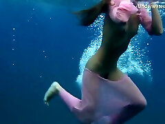 nadando desnudo ruso